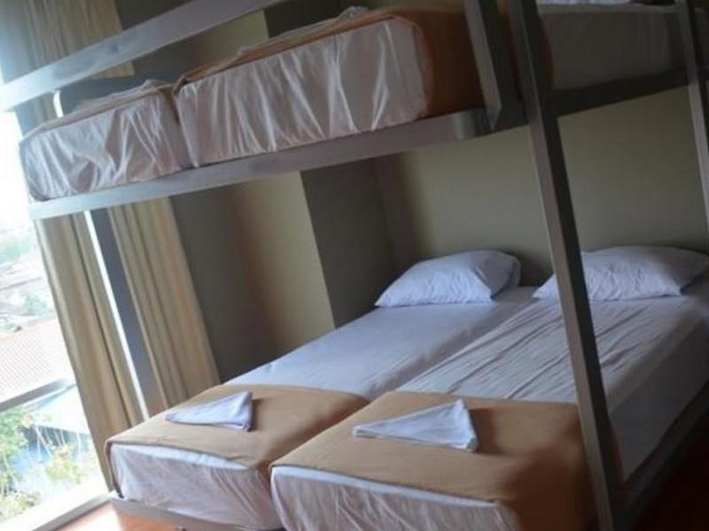 Edu Hostel Джок'якарта Екстер'єр фото