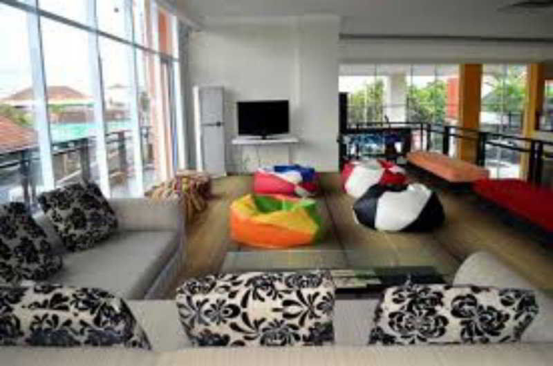 Edu Hostel Джок'якарта Екстер'єр фото