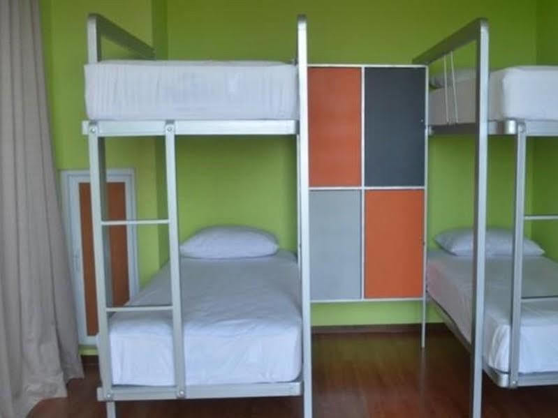 Edu Hostel Джок'якарта Екстер'єр фото